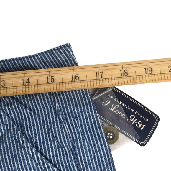 I Love H81 Denim Shorts Womens 29 Blue White Pinstripe Cuffed Roll Hem Pleated - Picture 7 of 13